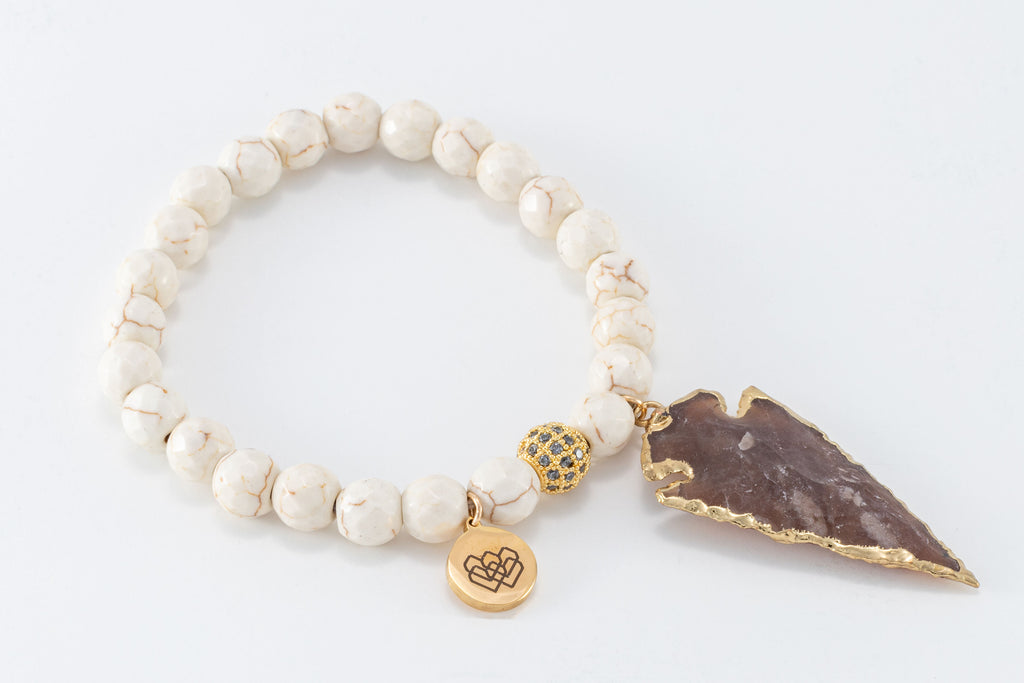 Calming creamy Howlite beads, and a dreamy 14K gold plated Agate arrow that'll have you feeling like cupid struck!